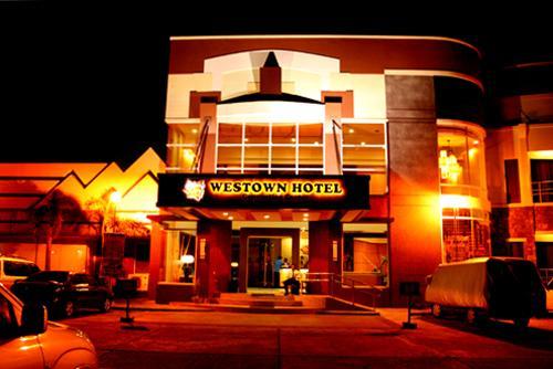 Mo2 Westown Hotel - Mandalagan Bacolod Buitenkant foto
