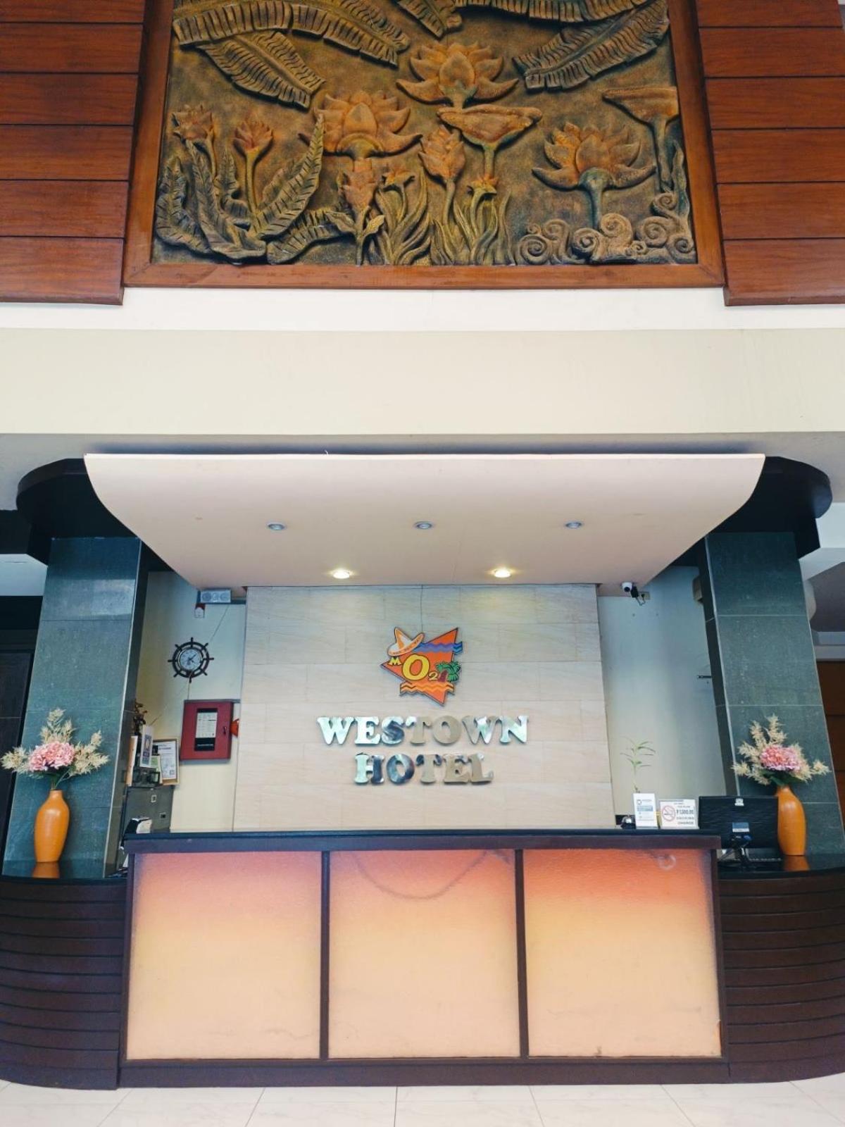 Mo2 Westown Hotel - Mandalagan Bacolod Buitenkant foto