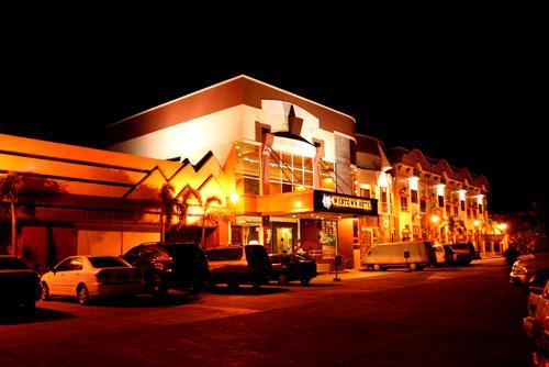Mo2 Westown Hotel - Mandalagan Bacolod Buitenkant foto