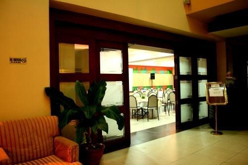 Mo2 Westown Hotel - Mandalagan Bacolod Buitenkant foto