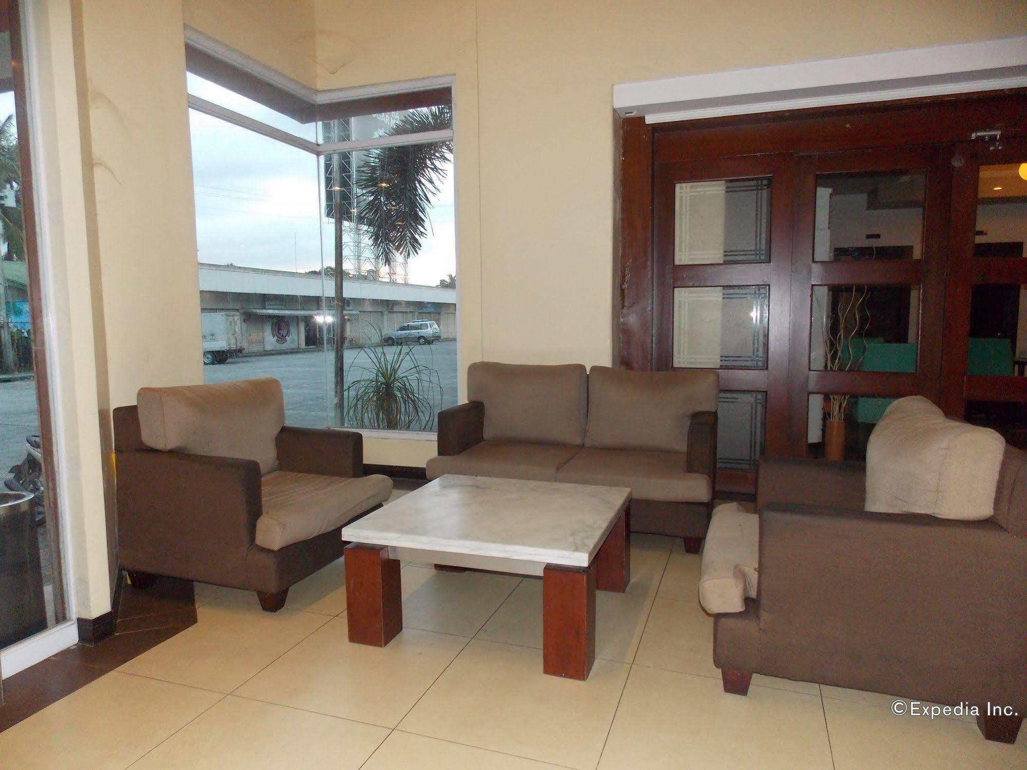 Mo2 Westown Hotel - Mandalagan Bacolod Buitenkant foto