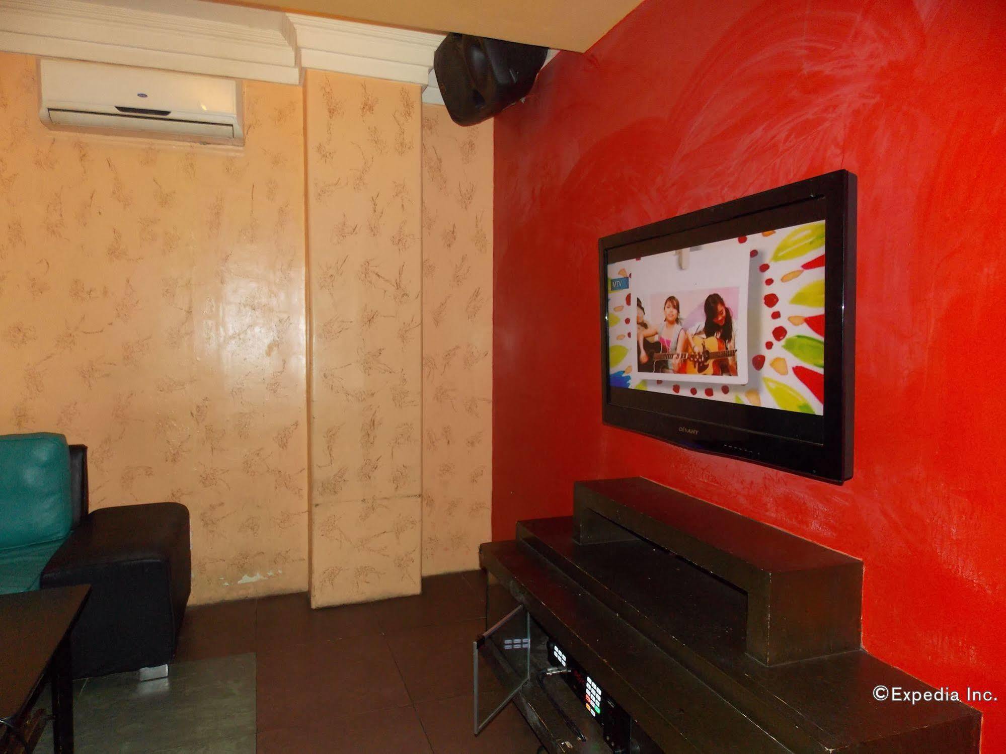 Mo2 Westown Hotel - Mandalagan Bacolod Buitenkant foto
