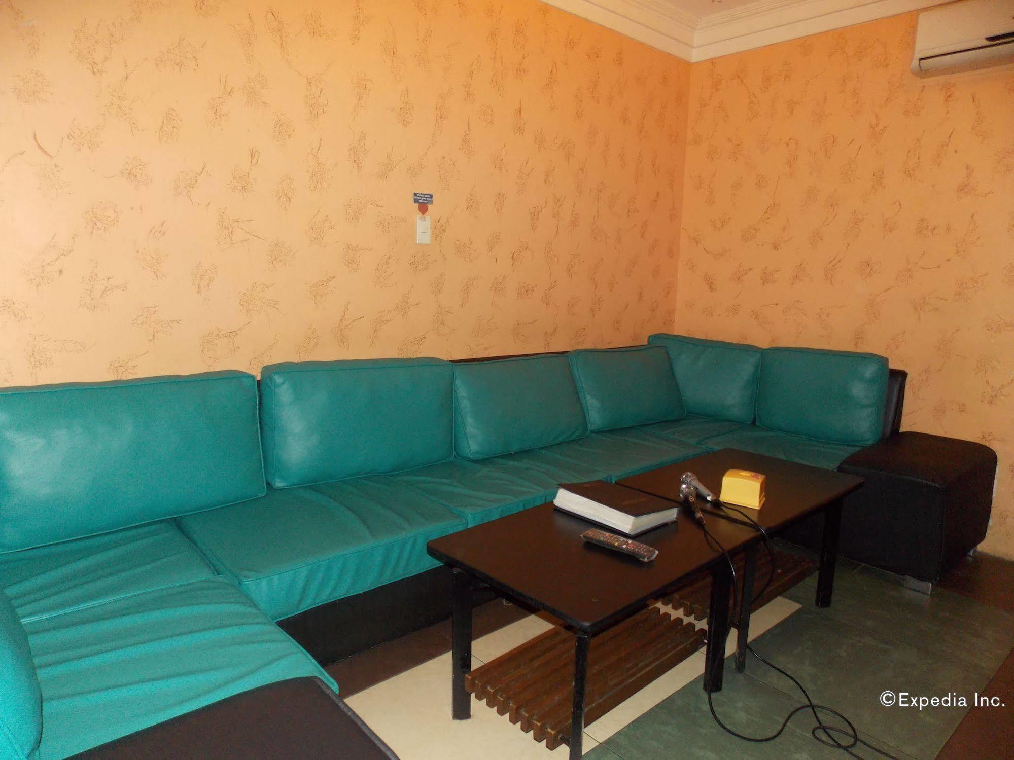 Mo2 Westown Hotel - Mandalagan Bacolod Buitenkant foto