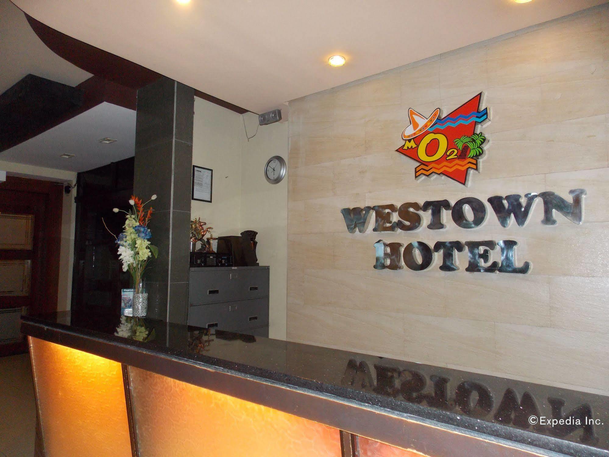 Mo2 Westown Hotel - Mandalagan Bacolod Buitenkant foto