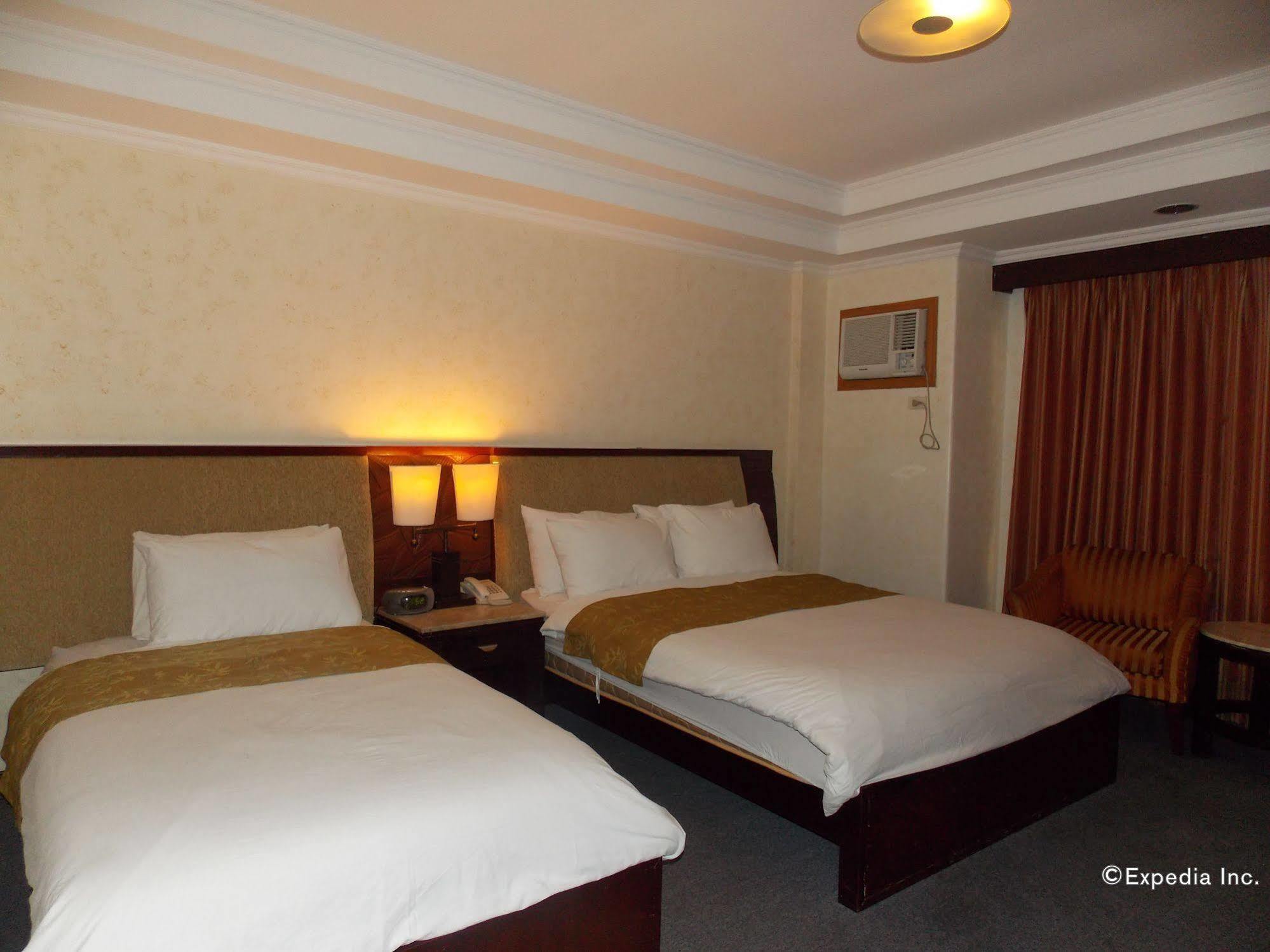 Mo2 Westown Hotel - Mandalagan Bacolod Buitenkant foto